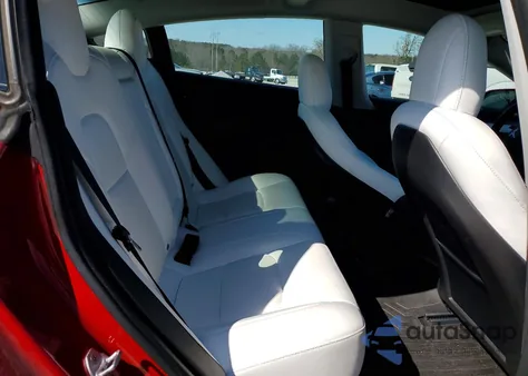 2021 Tesla Model 3 z USA, uszkodzony, nr VIN 5YJ3E1EC6MF091953